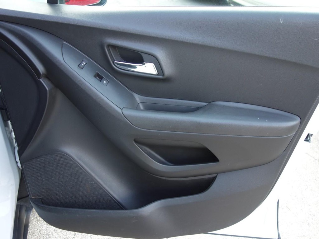 2018 Chevrolet Trax LS photo 21