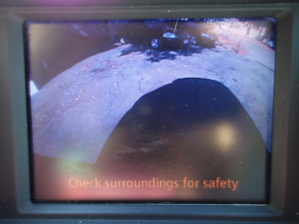 Toyota Highlander Vehicle Full-screen Gallery Image 12