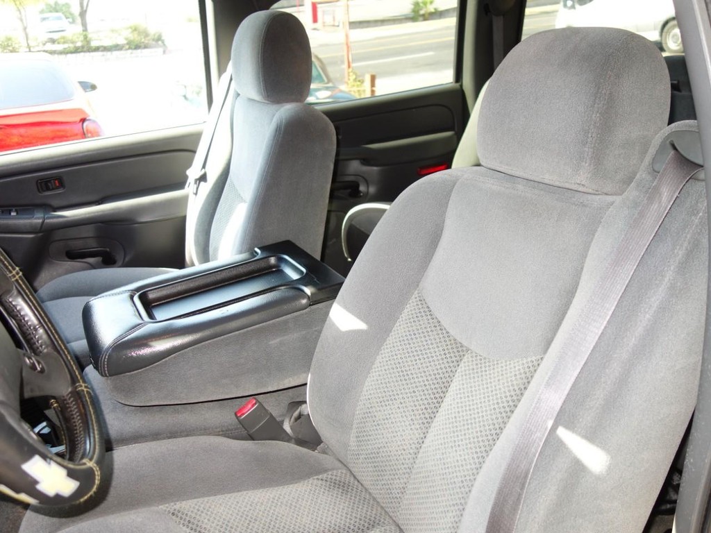 Chevrolet Silverado 1500 Vehicle Full-screen Gallery Image 14