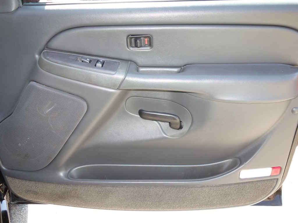 Chevrolet Silverado 1500 Vehicle Full-screen Gallery Image 21