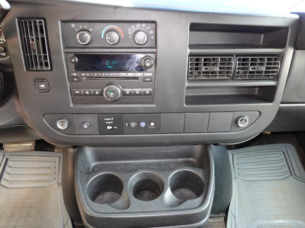 2012 Chevrolet Express Passenger photo 11