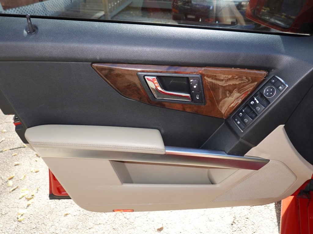 2010 Mercedes Benz GLK 350 photo 17
