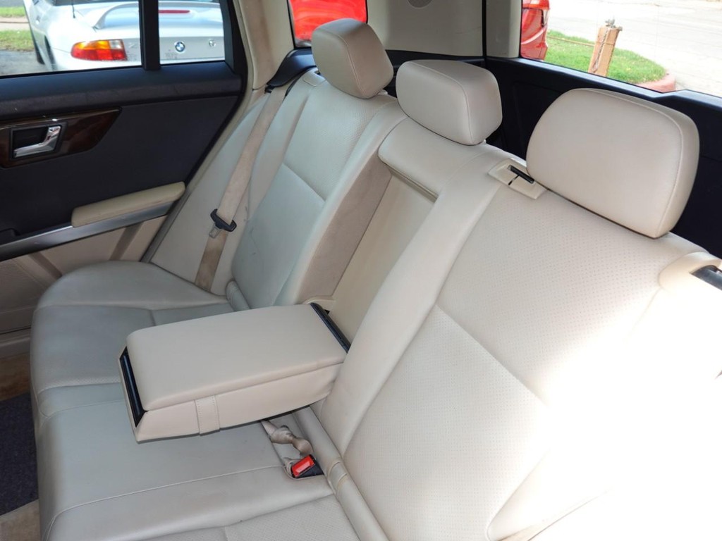 2010 Mercedes Benz GLK 350 photo 18