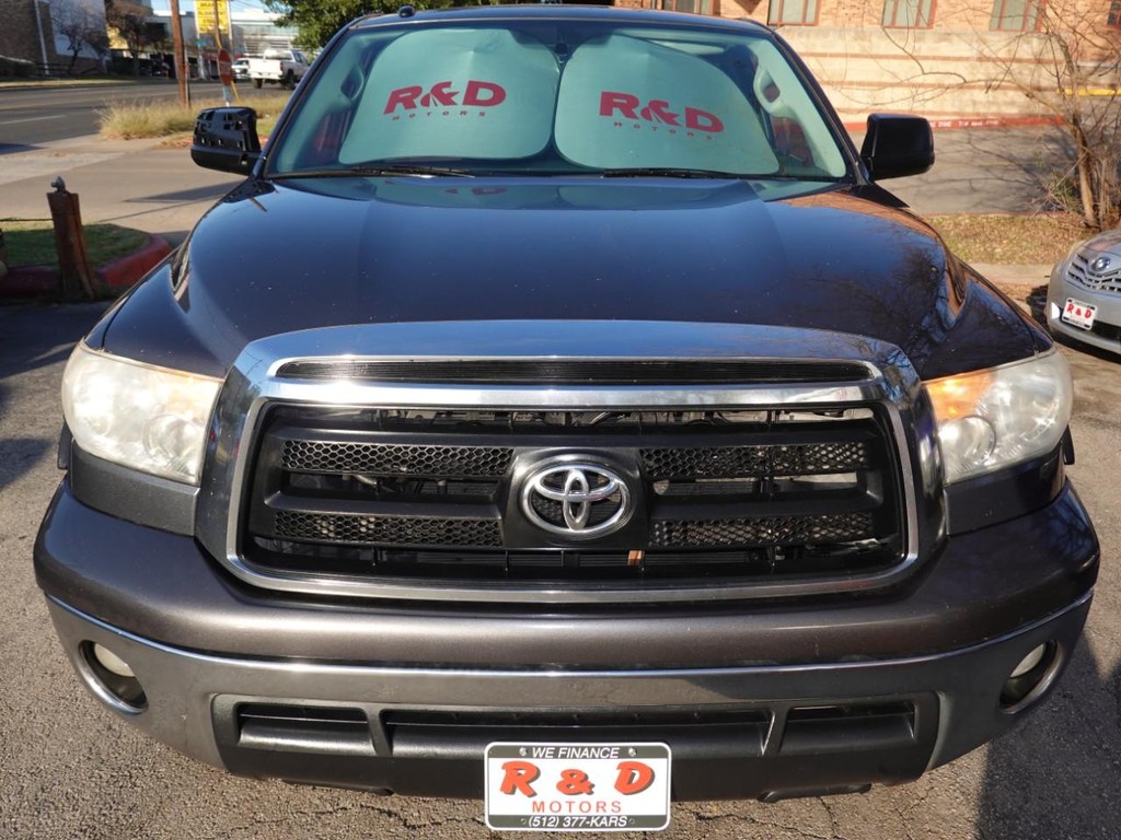 Toyota Tundra 4WD Truck Vehicle Full-screen Gallery Image 02