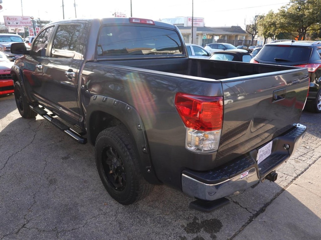 Toyota Tundra 4WD Truck Vehicle Full-screen Gallery Image 04