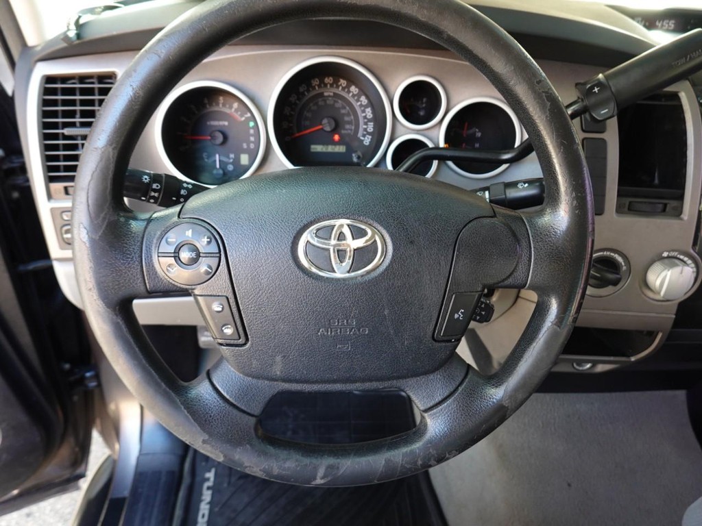 Toyota Tundra 4WD Truck Vehicle Full-screen Gallery Image 09