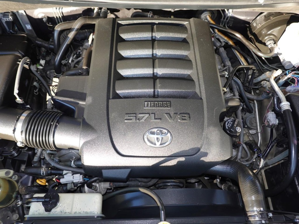 Toyota Tundra 4WD Truck Vehicle Full-screen Gallery Image 23