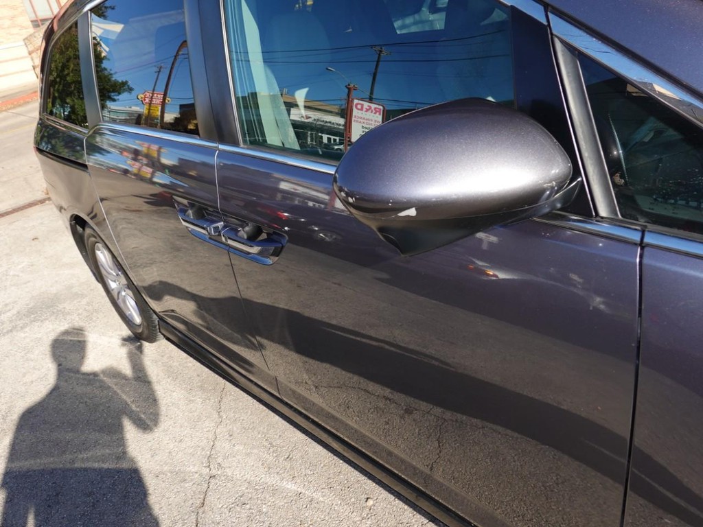 Honda Odyssey Vehicle Full-screen Gallery Image 10