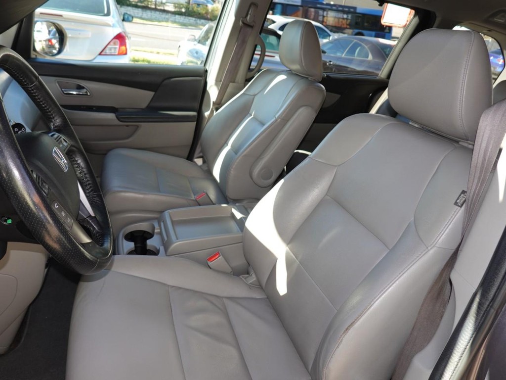 Honda Odyssey Vehicle Full-screen Gallery Image 15