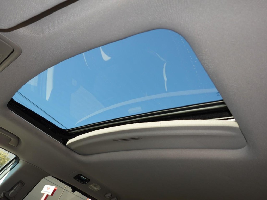 Honda Odyssey Vehicle Full-screen Gallery Image 16