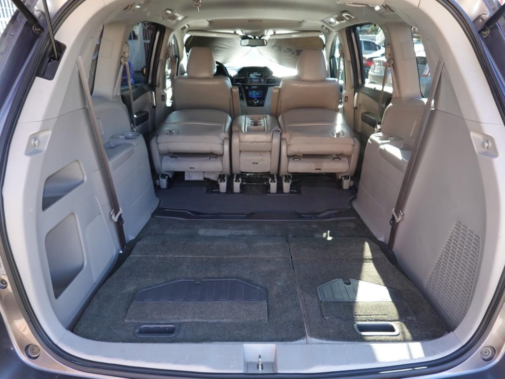 Honda Odyssey Vehicle Full-screen Gallery Image 26