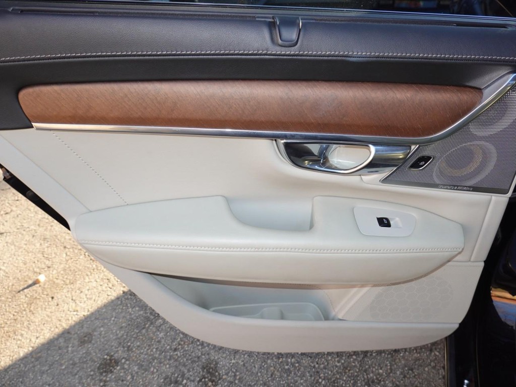 2017 Volvo S90 Inscription photo 18