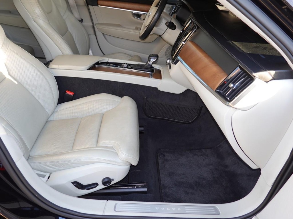 2017 Volvo S90 Inscription photo 20