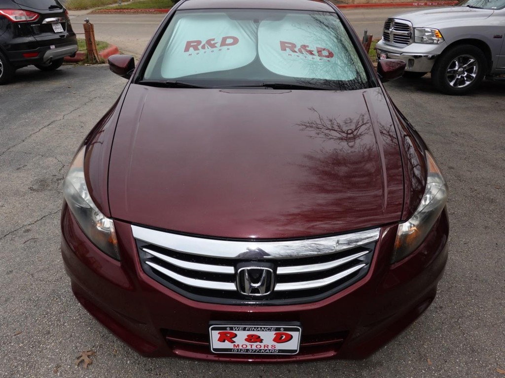 Honda Accord Sedan Vehicle Full-screen Gallery Image 02