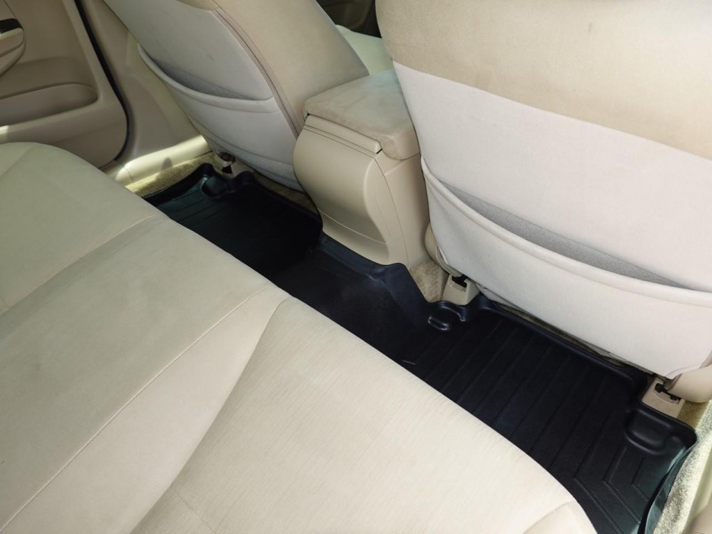 Honda Accord Sedan Vehicle Full-screen Gallery Image 23
