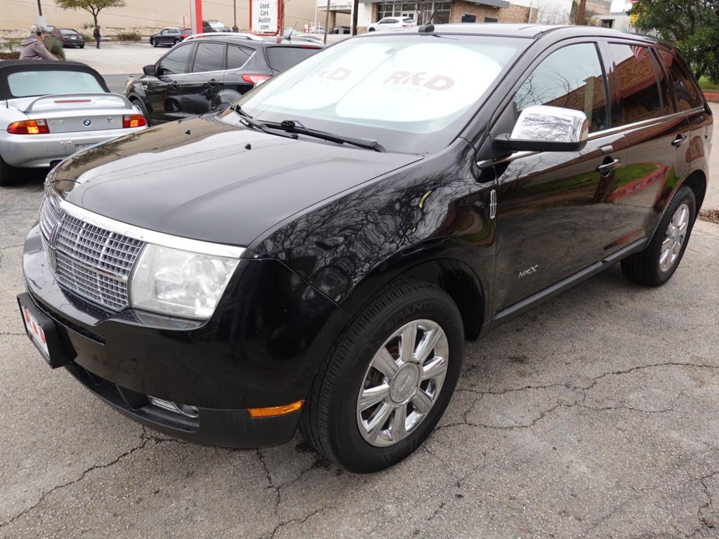 Lincoln MKX Vehicle Full-screen Gallery Image 03