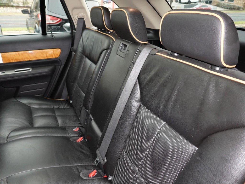 Lincoln MKX Vehicle Full-screen Gallery Image 18