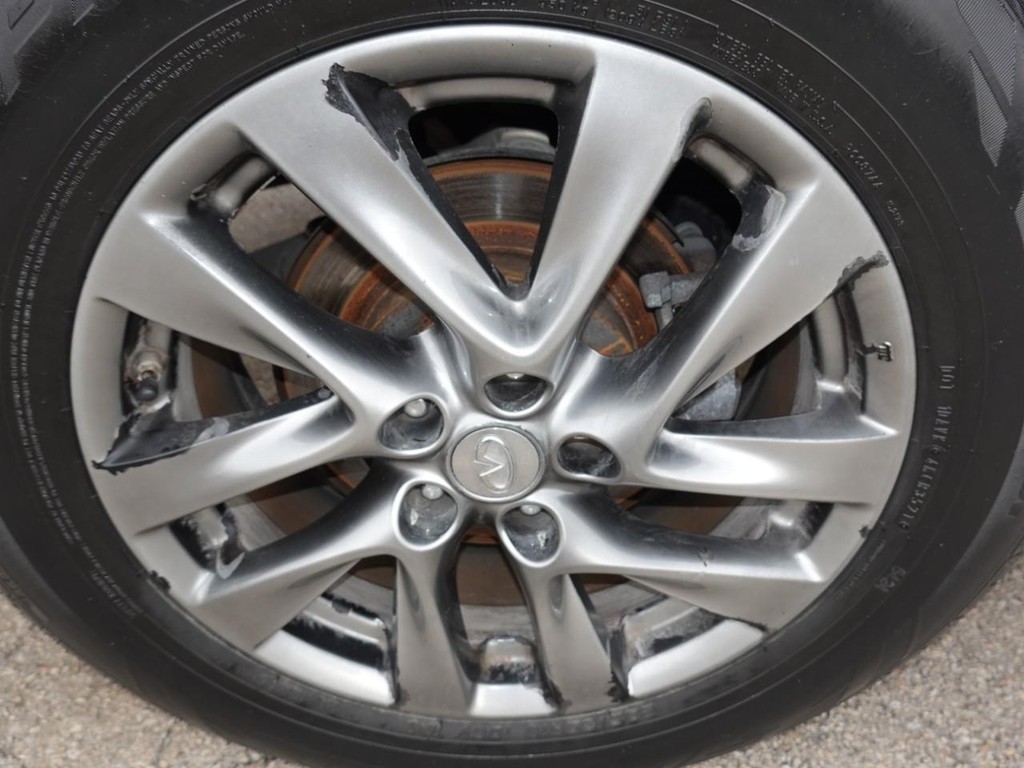 INFINITI JX35 Vehicle Full-screen Gallery Image 09