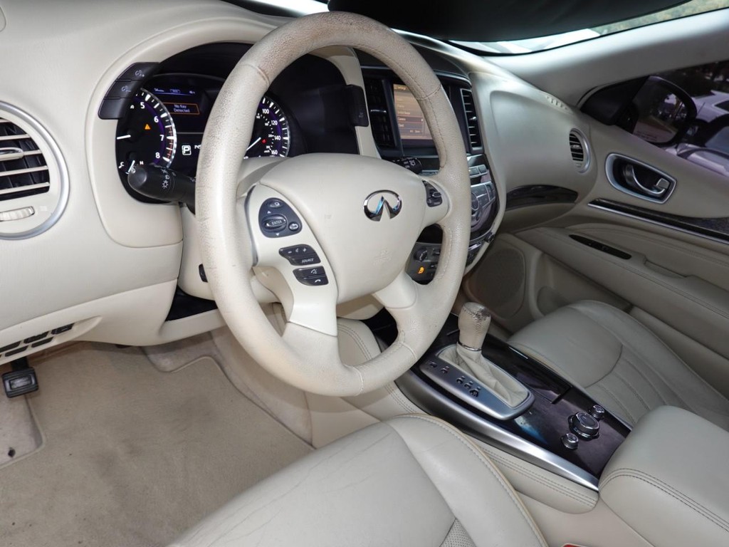 INFINITI JX35 Vehicle Full-screen Gallery Image 14