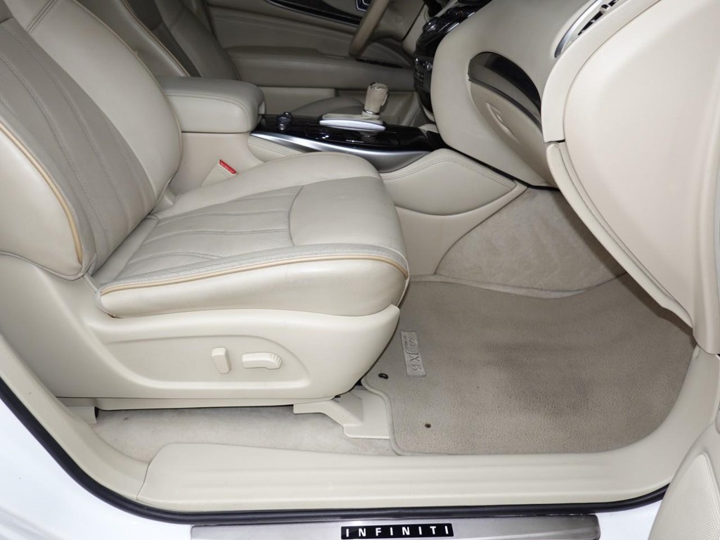 INFINITI JX35 Vehicle Full-screen Gallery Image 21
