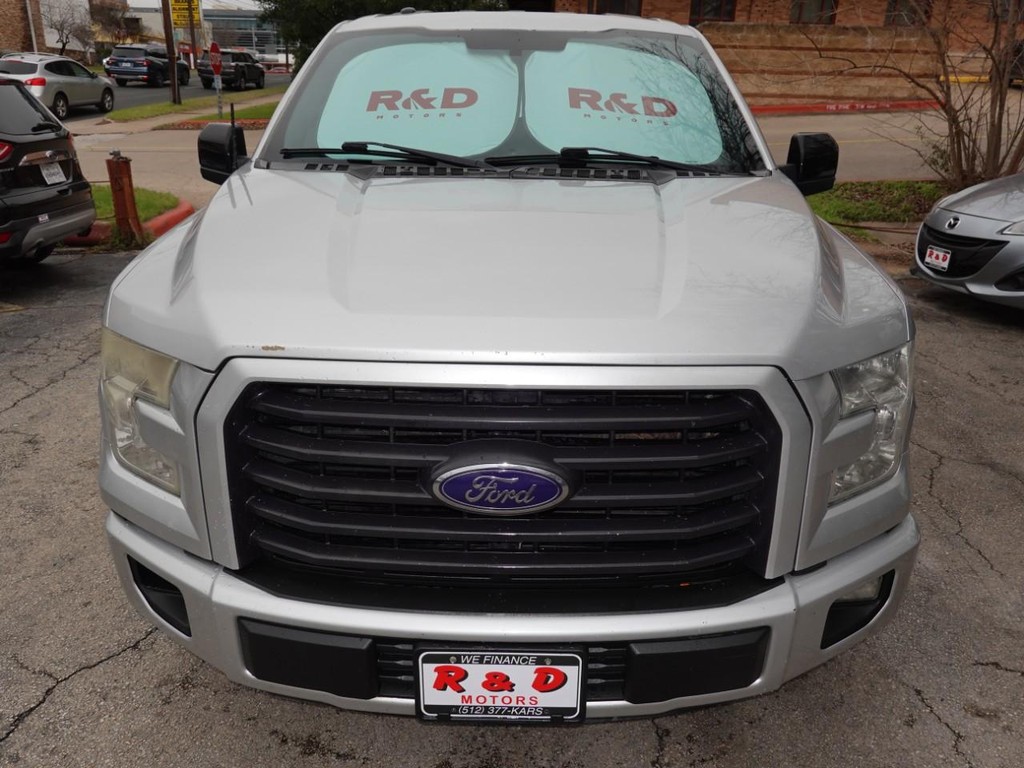 Ford F-150 Vehicle Full-screen Gallery Image 02