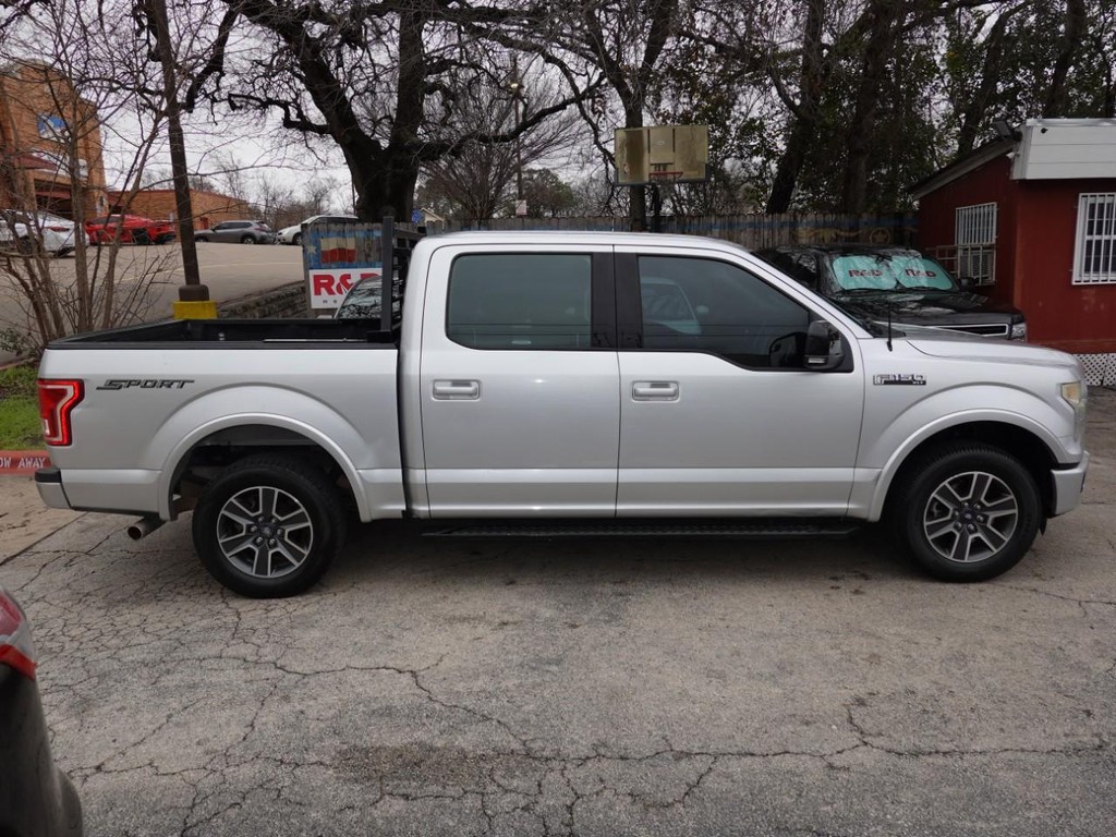 Ford F-150 Vehicle Full-screen Gallery Image 07