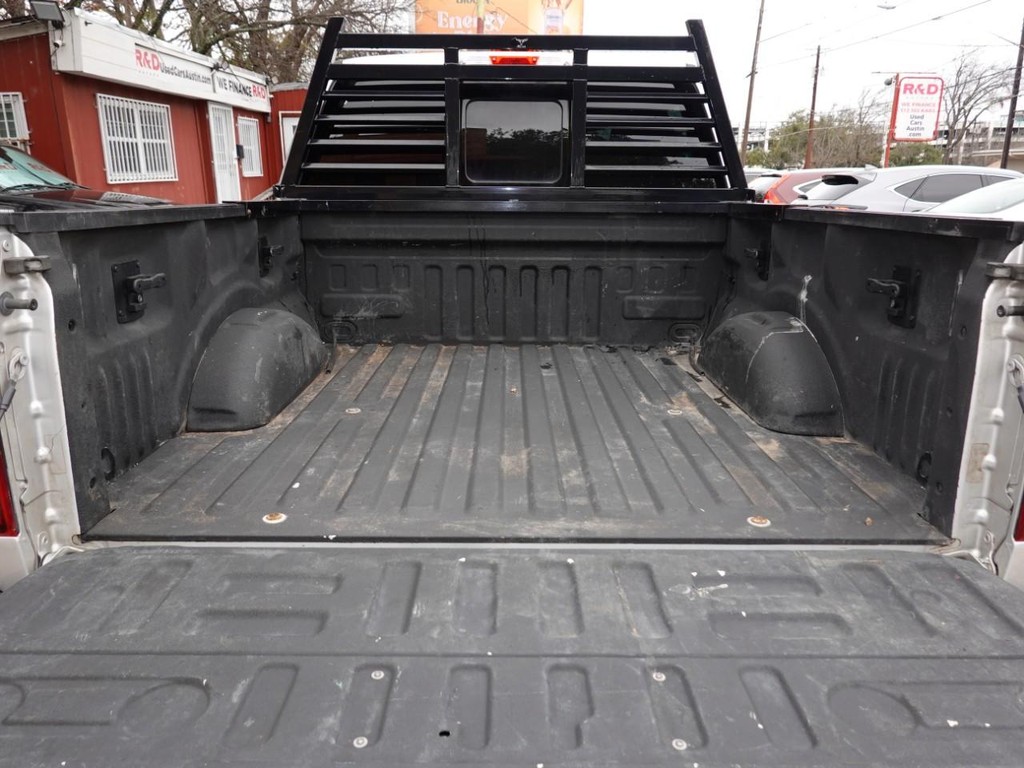 Ford F-150 Vehicle Full-screen Gallery Image 11