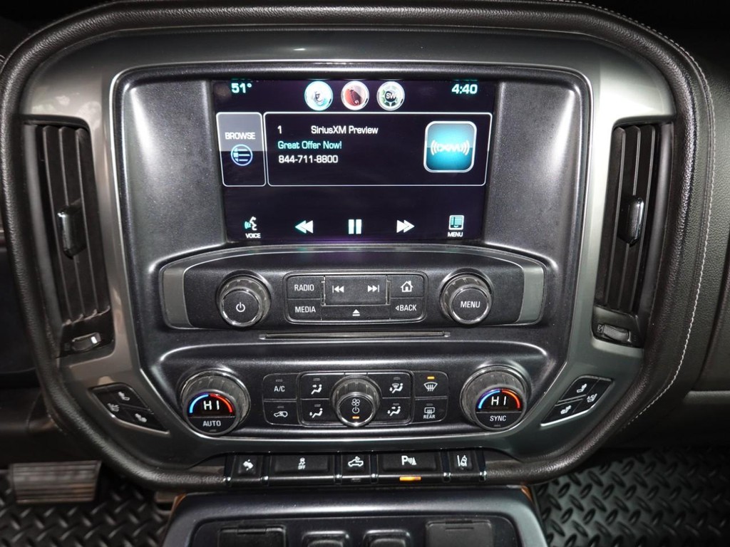 Chevrolet Silverado 1500 Vehicle Full-screen Gallery Image 13