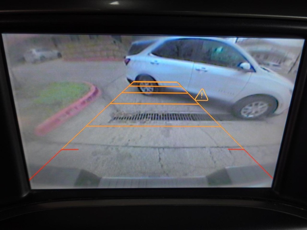 Chevrolet Silverado 1500 Vehicle Full-screen Gallery Image 14