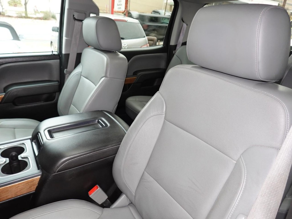 Chevrolet Silverado 1500 Vehicle Full-screen Gallery Image 15