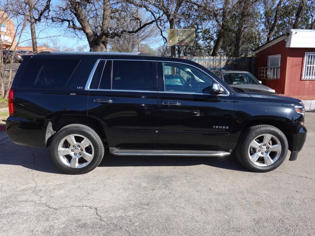 Chevrolet Tahoe Vehicle Full-screen Gallery Image 08