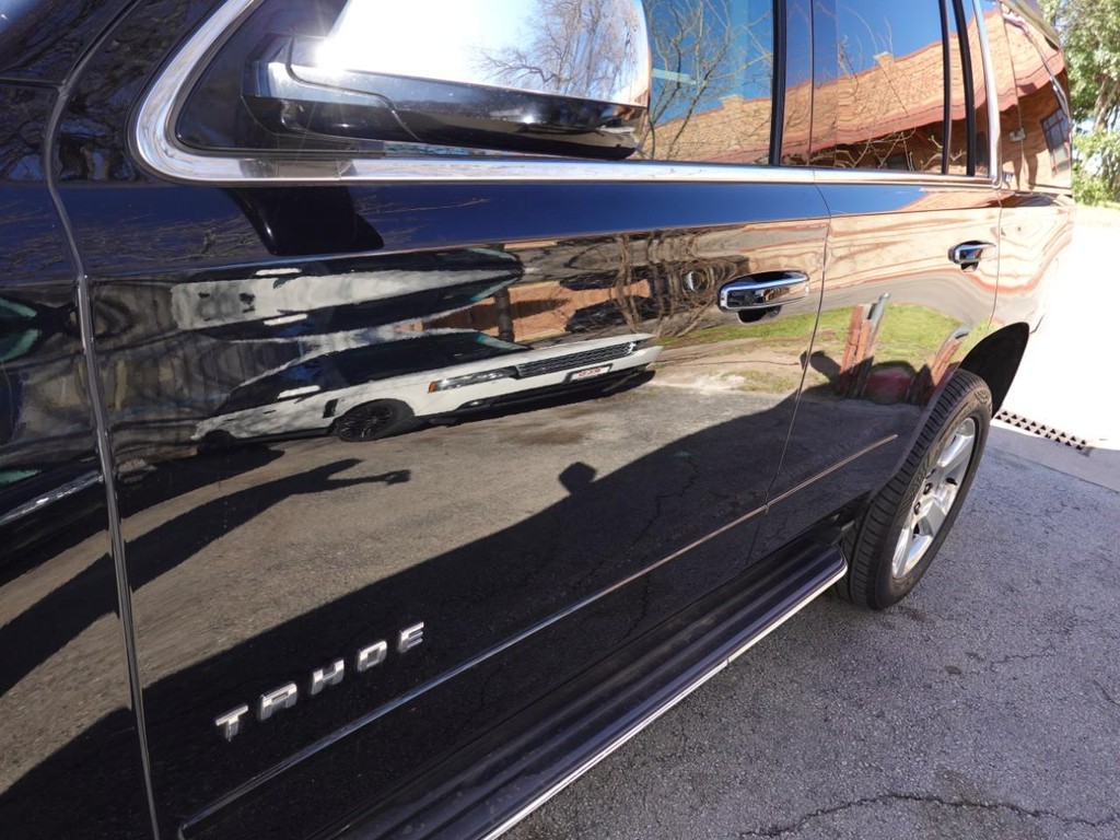 Chevrolet Tahoe Vehicle Full-screen Gallery Image 09