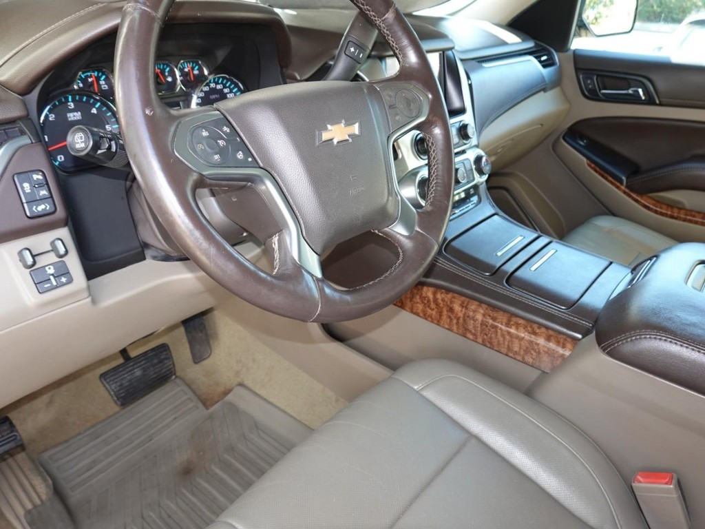 Chevrolet Tahoe Vehicle Full-screen Gallery Image 16