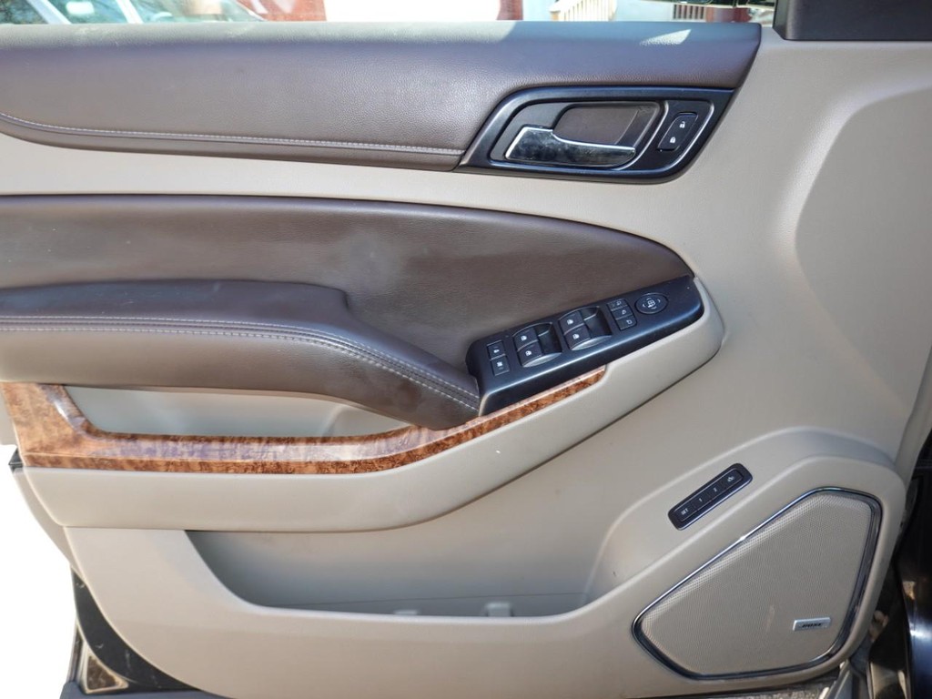 Chevrolet Tahoe Vehicle Full-screen Gallery Image 17