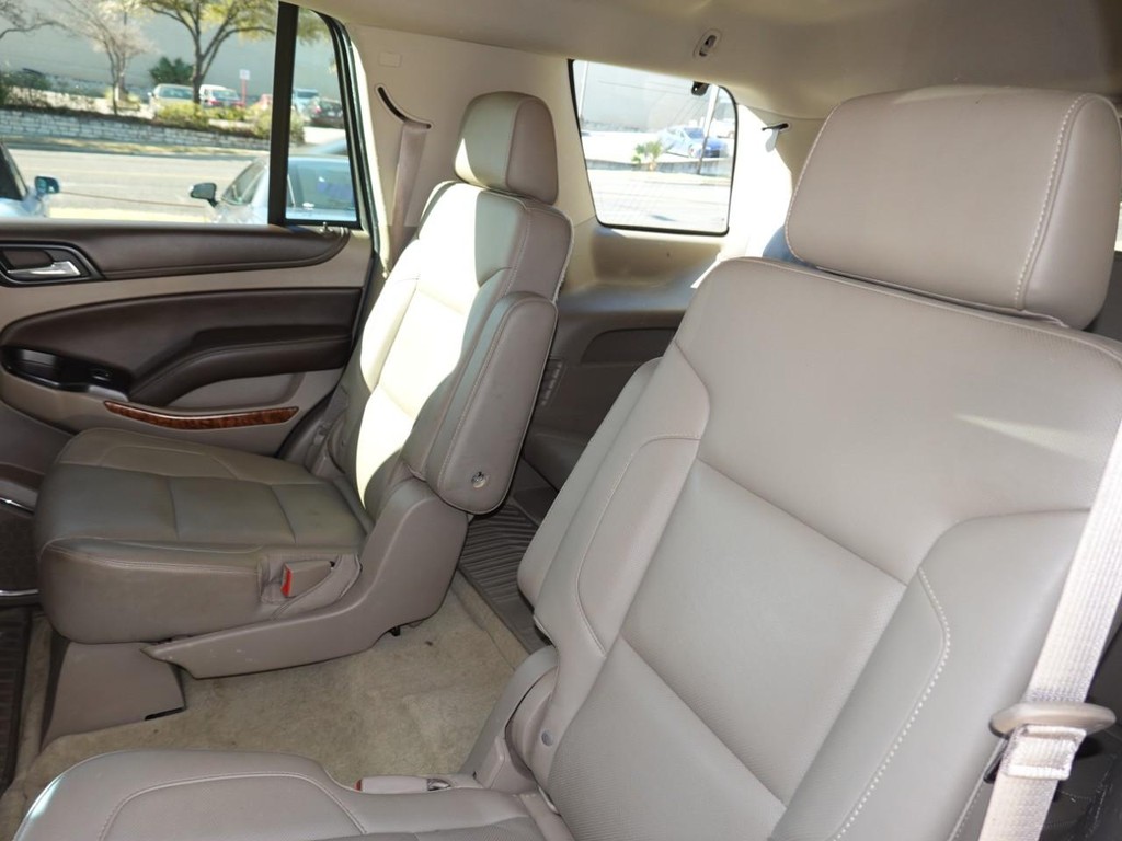 Chevrolet Tahoe Vehicle Full-screen Gallery Image 18