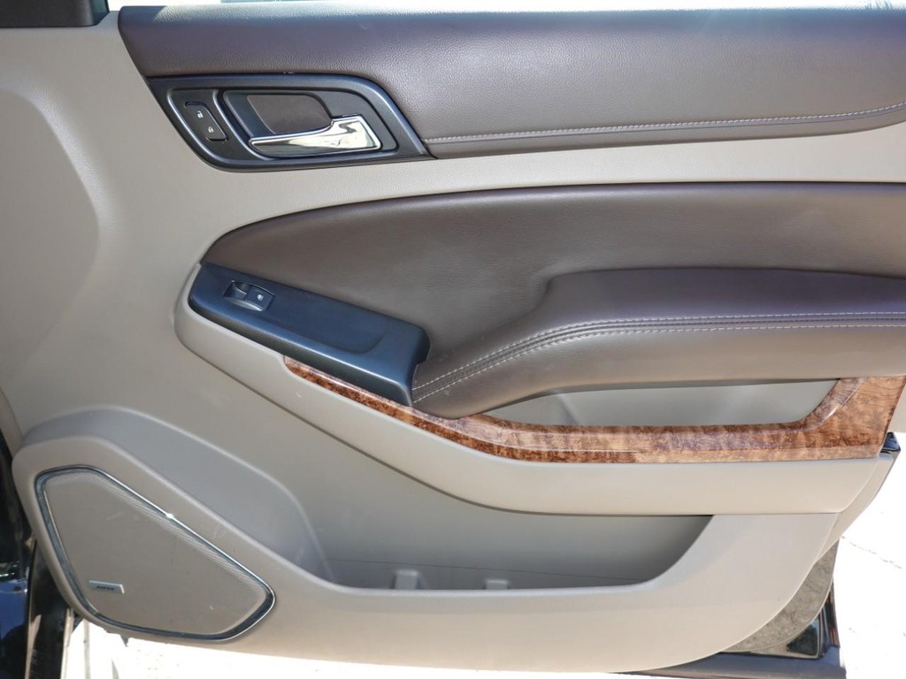 Chevrolet Tahoe Vehicle Full-screen Gallery Image 25