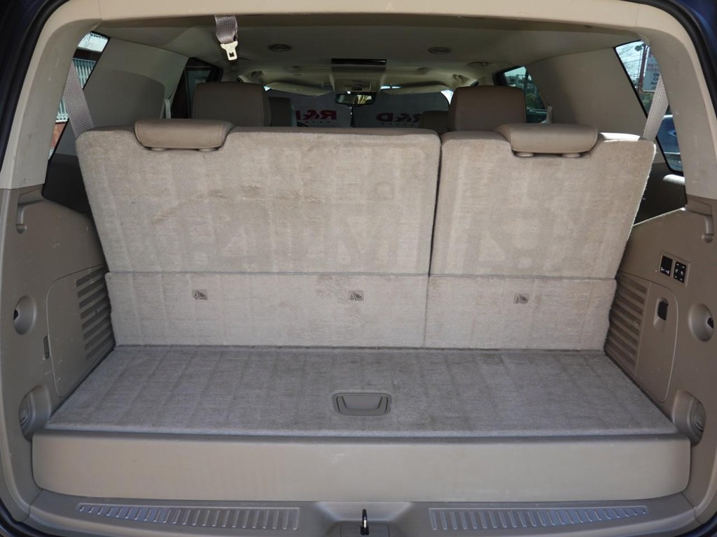 Chevrolet Tahoe Vehicle Full-screen Gallery Image 28