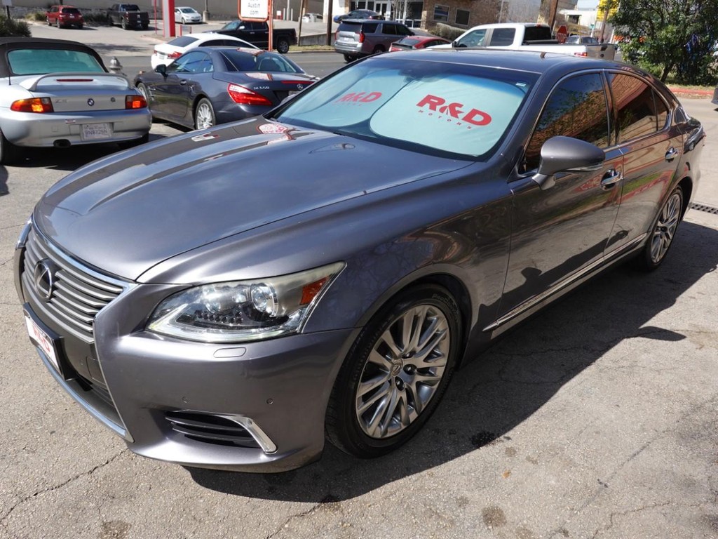 Lexus LS 460 Vehicle Full-screen Gallery Image 03