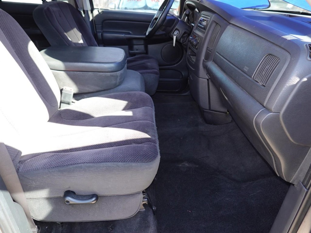 Dodge Ram 1500 Vehicle Full-screen Gallery Image 21