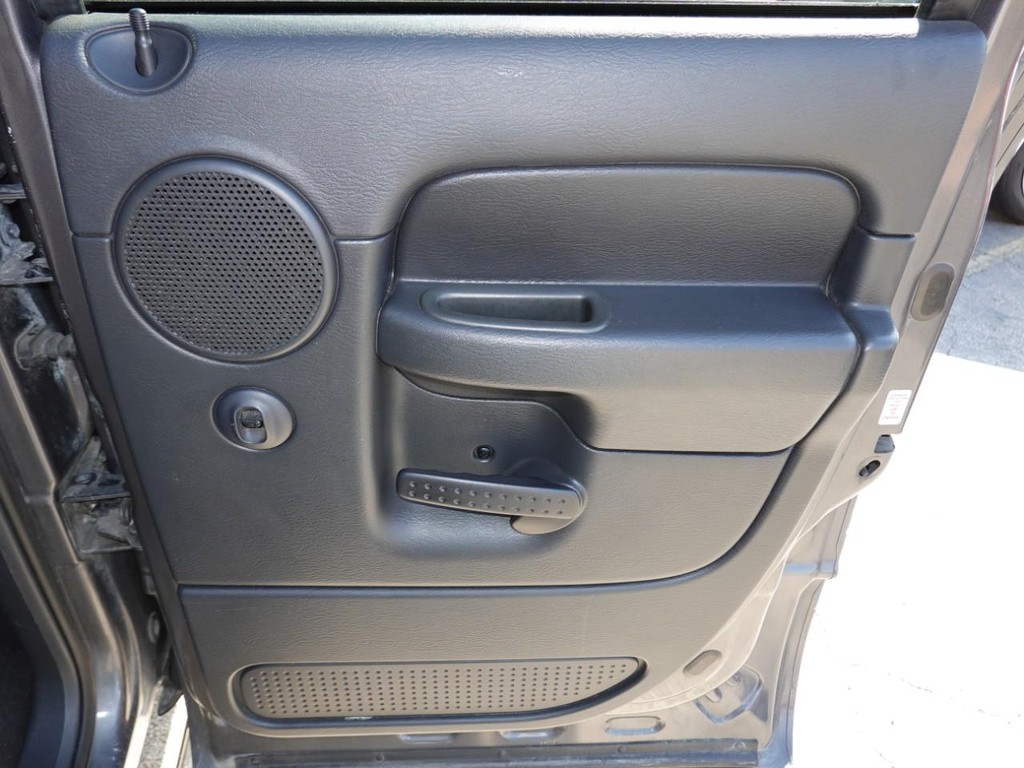 Dodge Ram 1500 Vehicle Full-screen Gallery Image 25