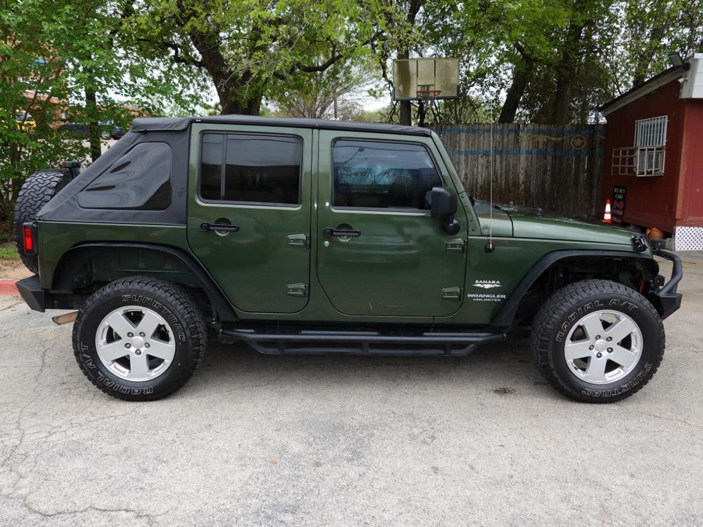 Jeep Wrangler Vehicle Full-screen Gallery Image 07