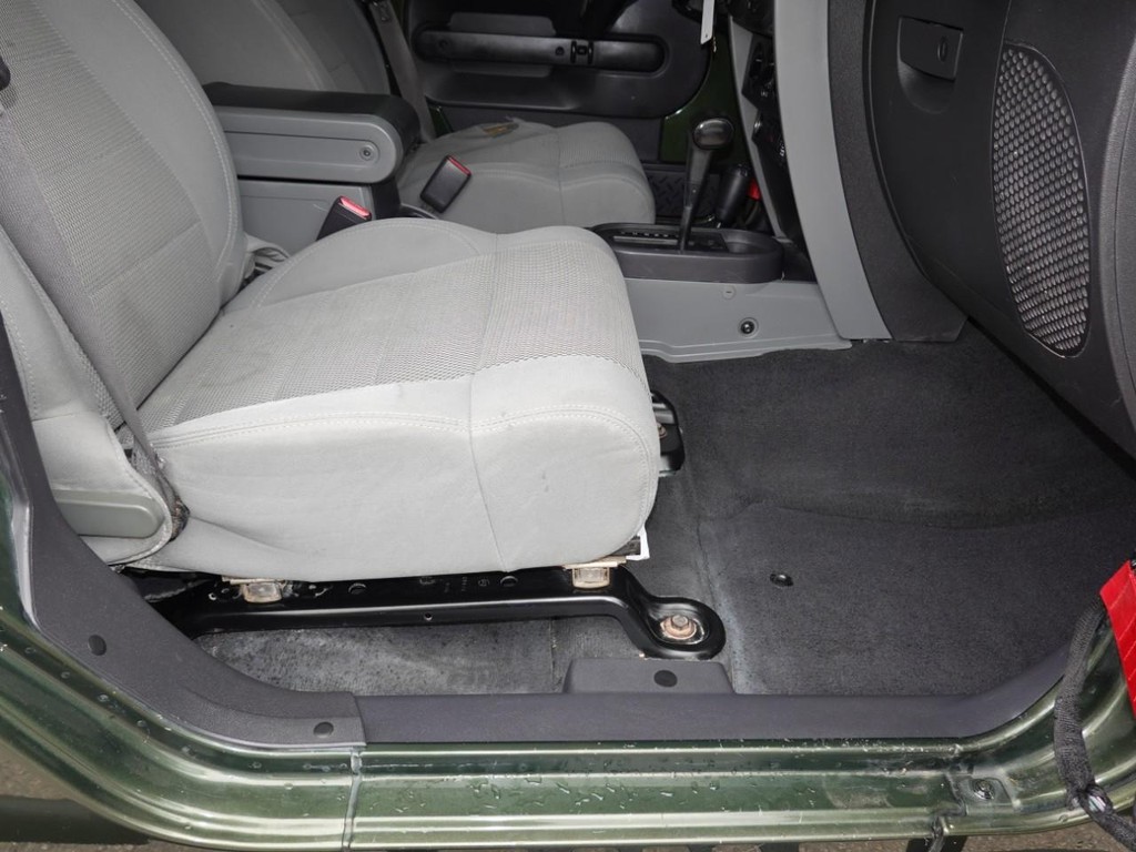 Jeep Wrangler Vehicle Full-screen Gallery Image 20