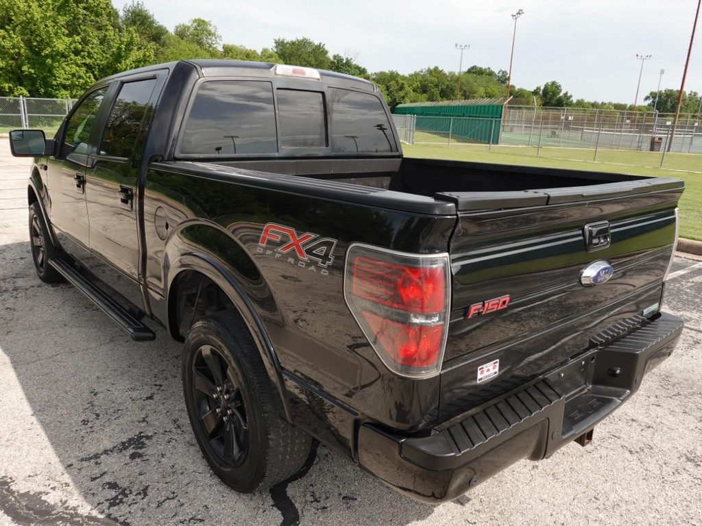 Ford F-150 Vehicle Full-screen Gallery Image 05