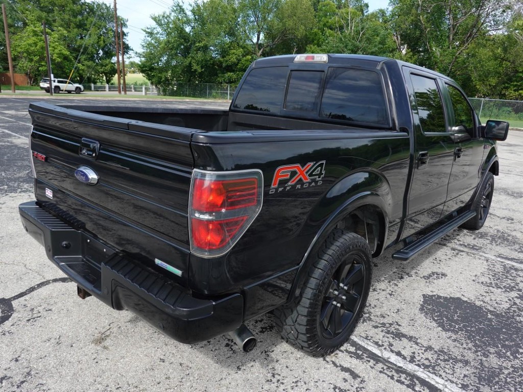 Ford F-150 Vehicle Full-screen Gallery Image 08