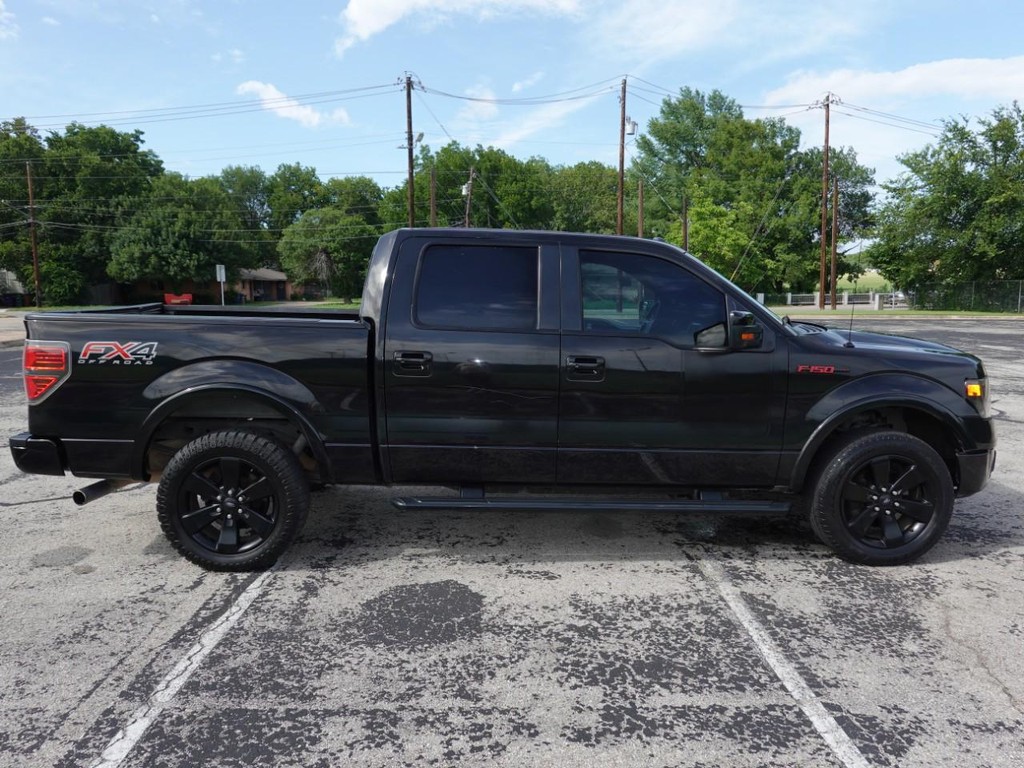 Ford F-150 Vehicle Full-screen Gallery Image 09
