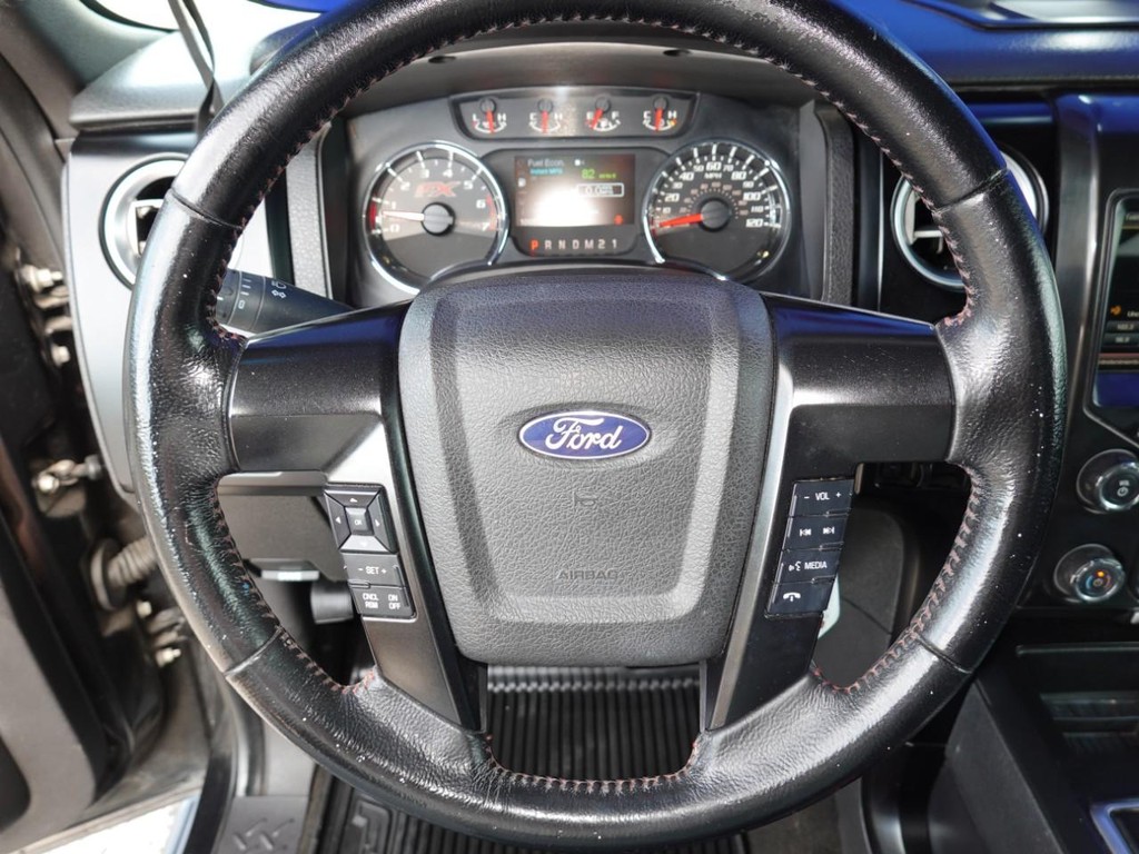 Ford F-150 Vehicle Full-screen Gallery Image 14