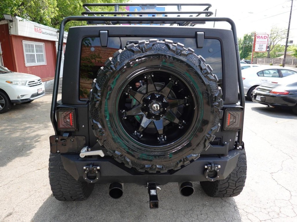 Jeep Wrangler Unlimited Vehicle Full-screen Gallery Image 06