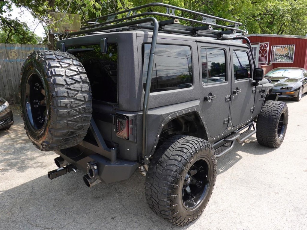 Jeep Wrangler Unlimited Vehicle Full-screen Gallery Image 07