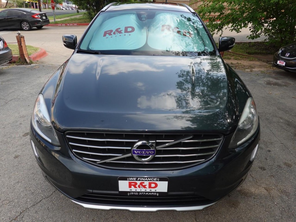 Volvo XC60 Vehicle Full-screen Gallery Image 02