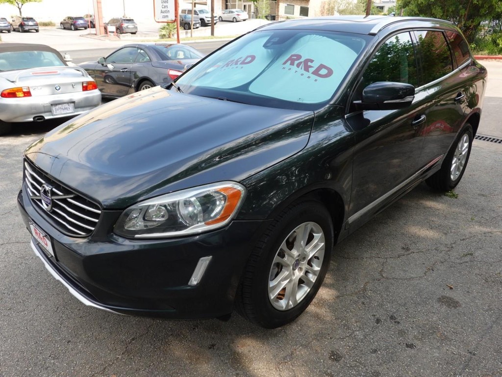 Volvo XC60 Vehicle Full-screen Gallery Image 03